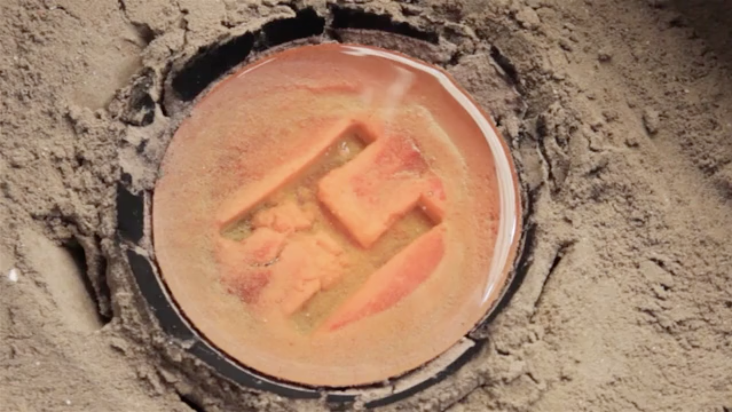 Holliston Sand | RISD Glass Artists